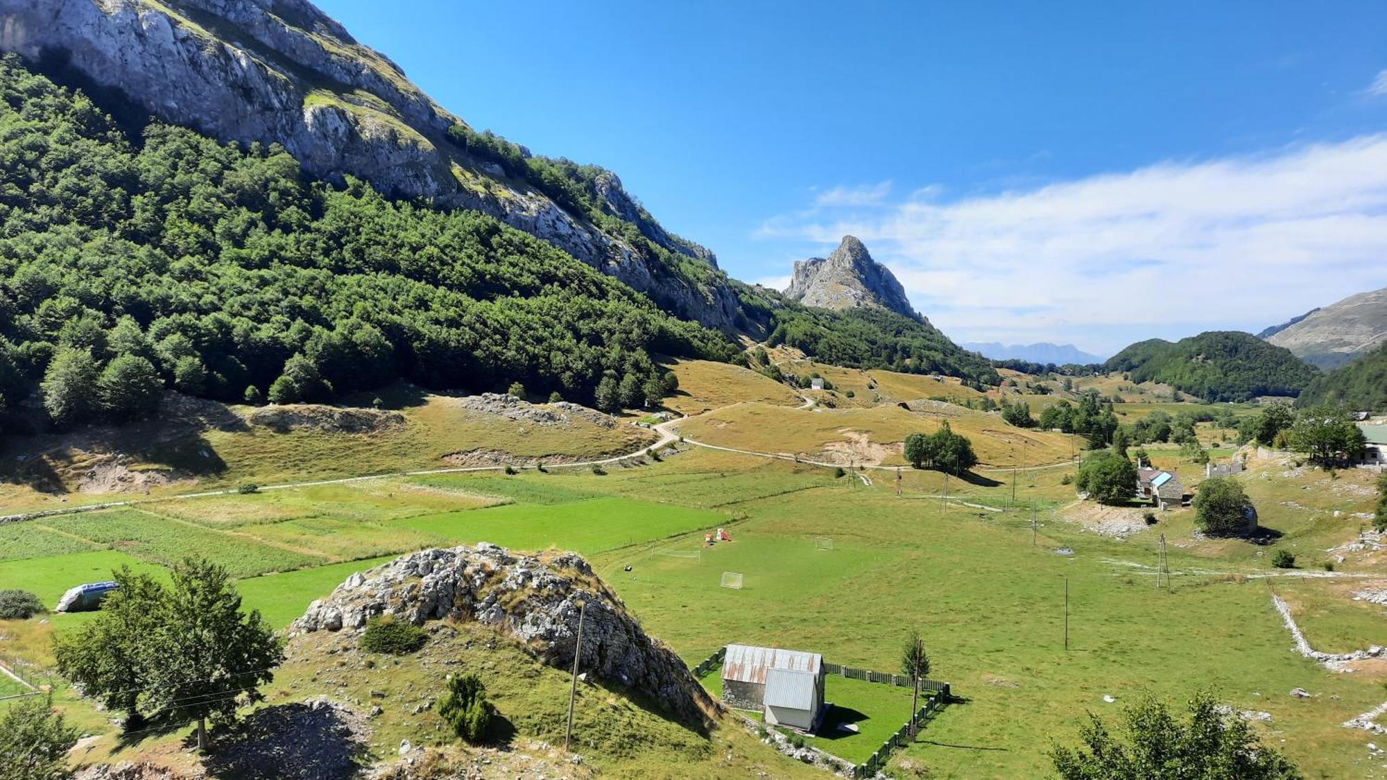 Katun Mokra Accommodation & Horseback Riding Подгорица Екстериор снимка